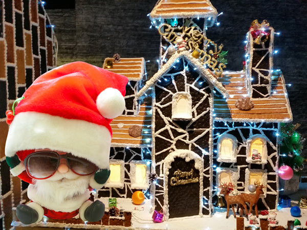 サンタが街にやってくる^^