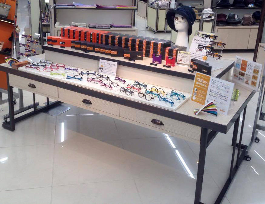 三越星が丘にてFLOAT リーディングフェア開催中