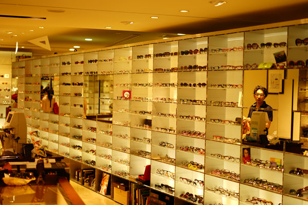 リュネットジュラ表参道ヒルズ店様にFLOATご導入頂きました